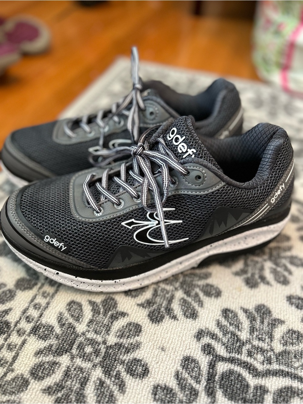 Gravity Defyer Gdefy shoes